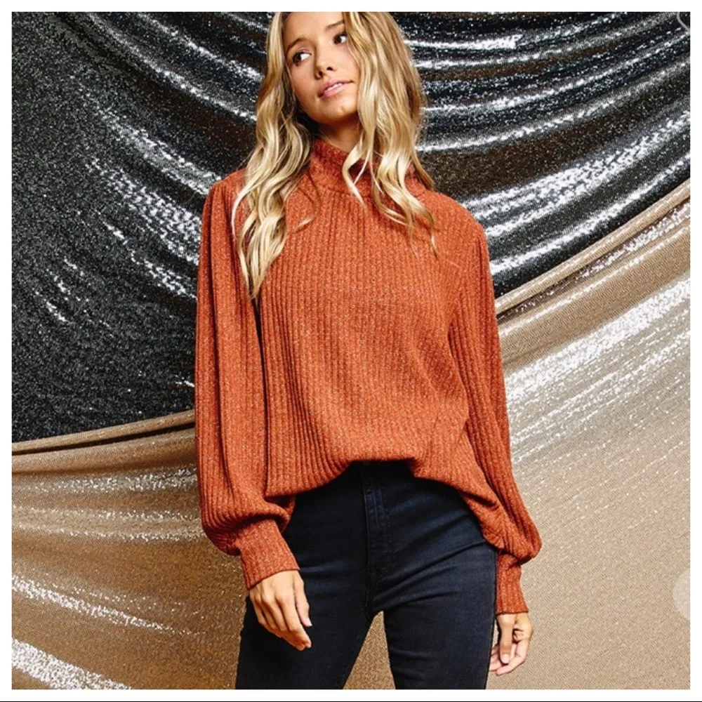 Gorgeous Mock Neck Keyhole Back Top - Picture 5 of 6